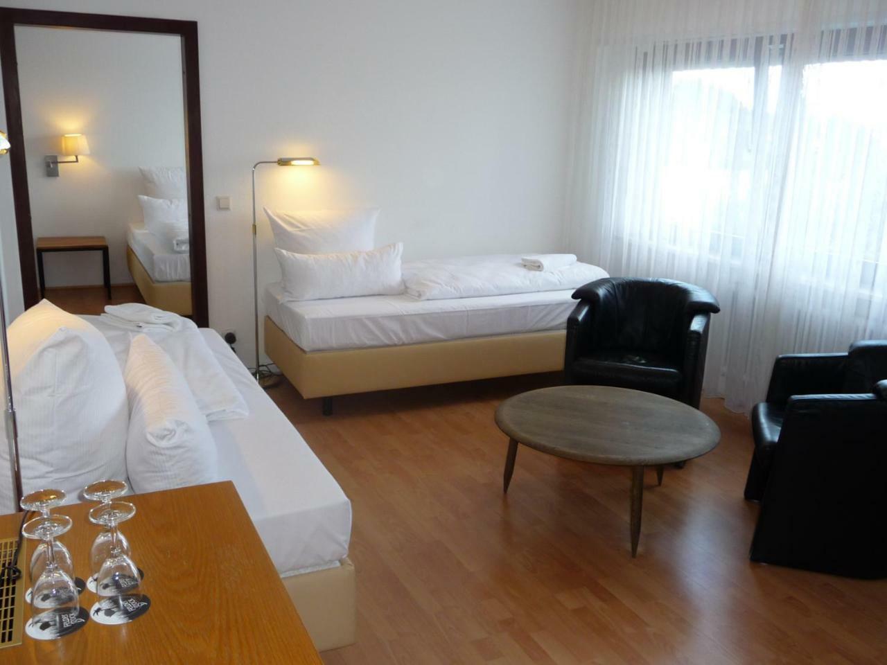 Hotel Restaurant Felderbock Nußloch Kültér fotó